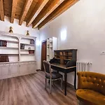 Ca\' Teatro Vecchio
